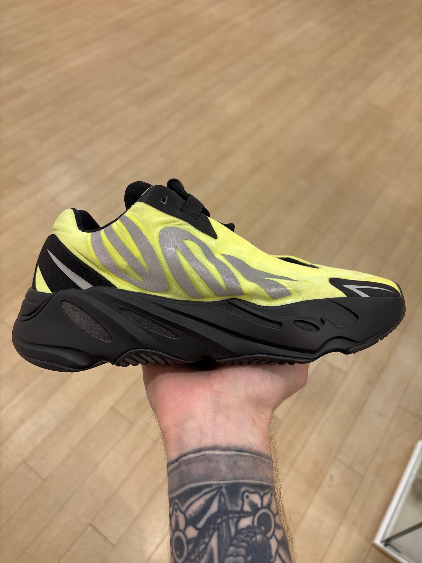 Yeezy 700 Phosphor (Used)