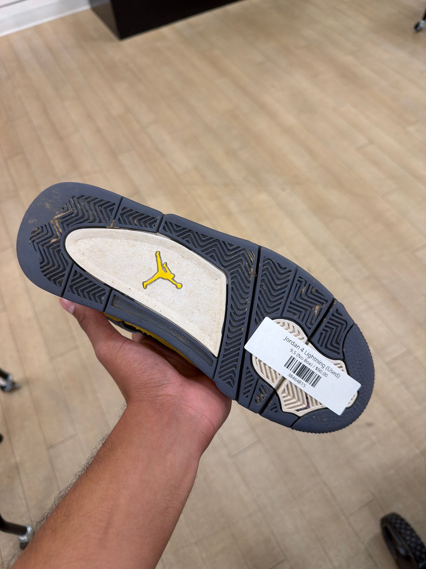 Jordan 4 Lightning (Used)