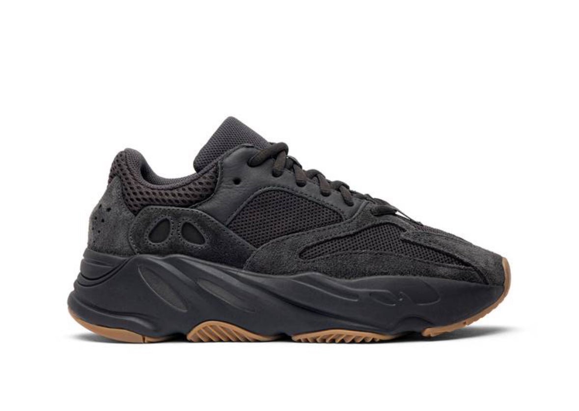 Yeezy 700 Utility Black