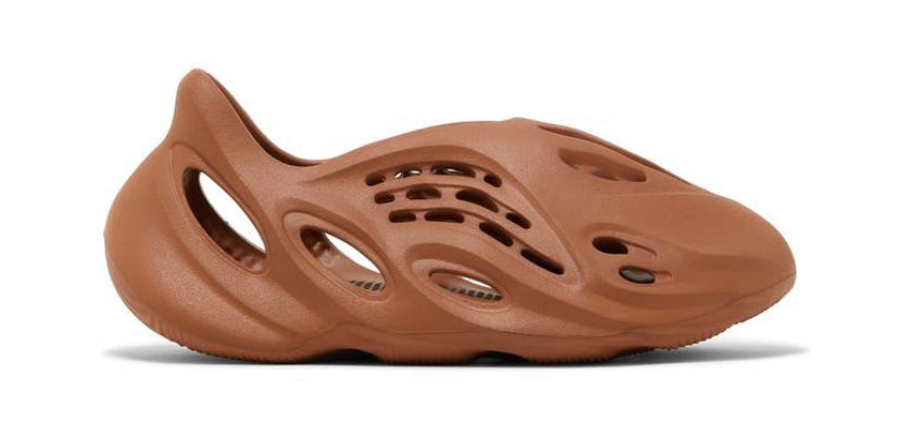 Yeezy Foam RNNR Clay Red