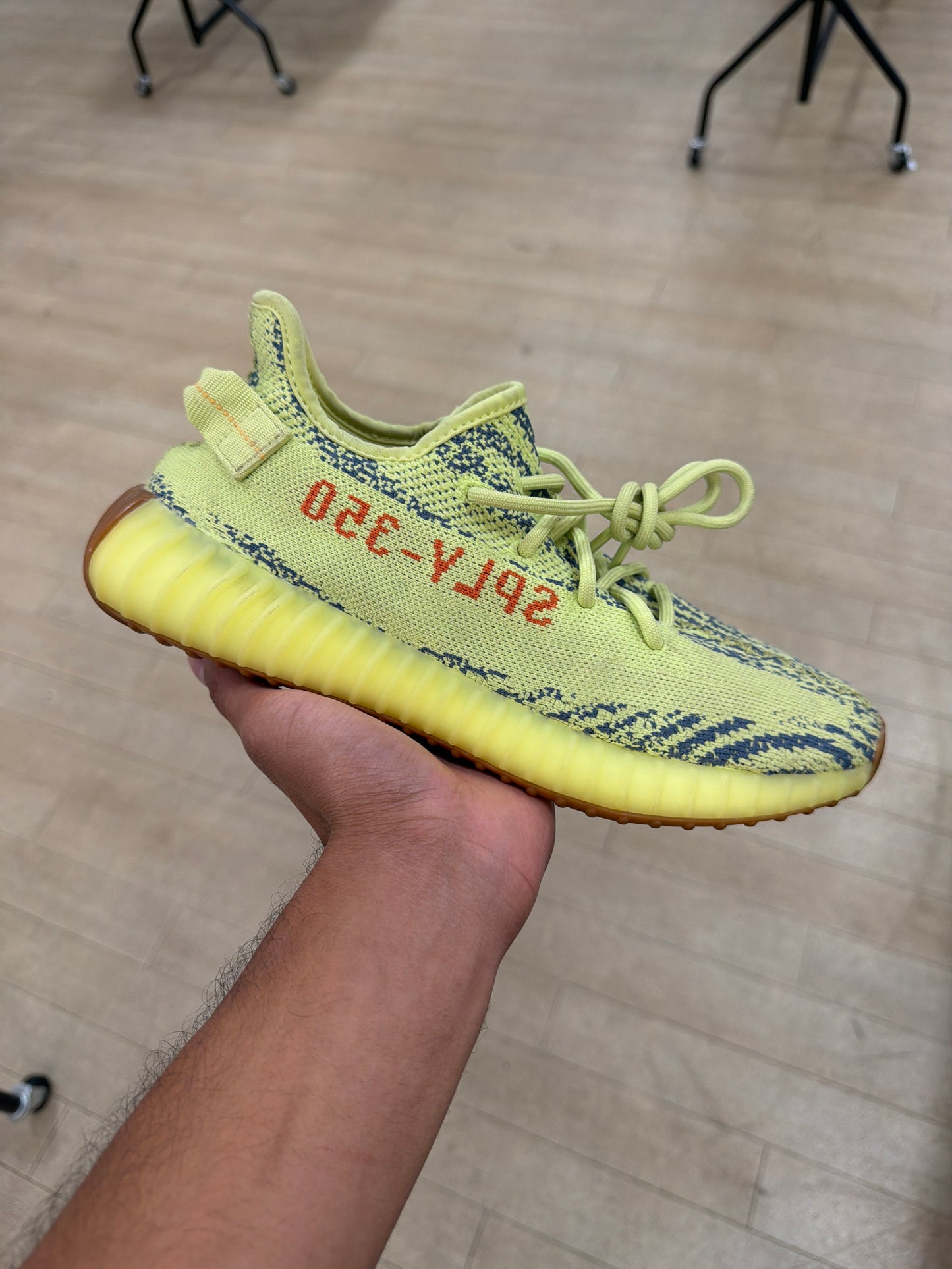 Yeezy 350 Semi Frozen Yellow (Used)