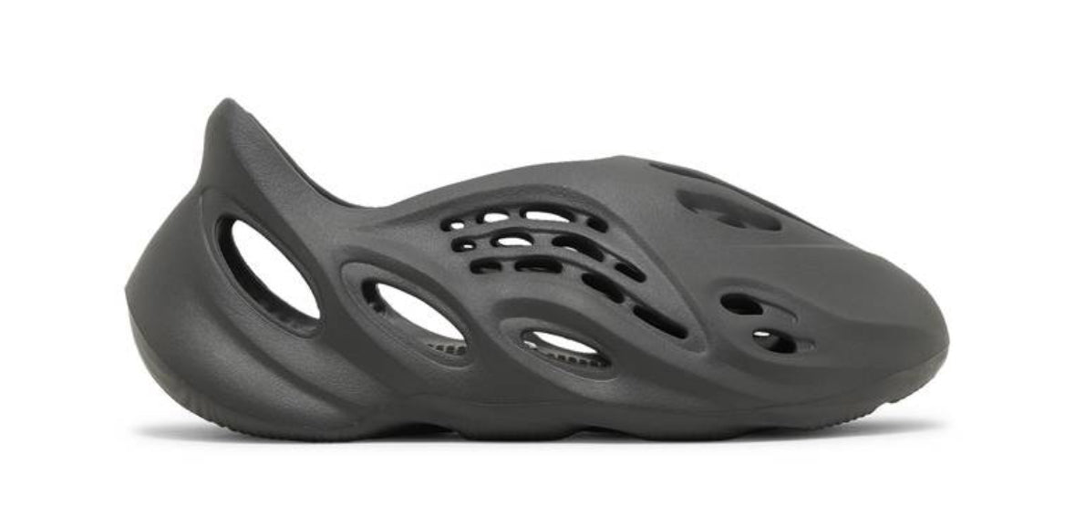 Yeezy Foam RNNR Carbon (No Box)