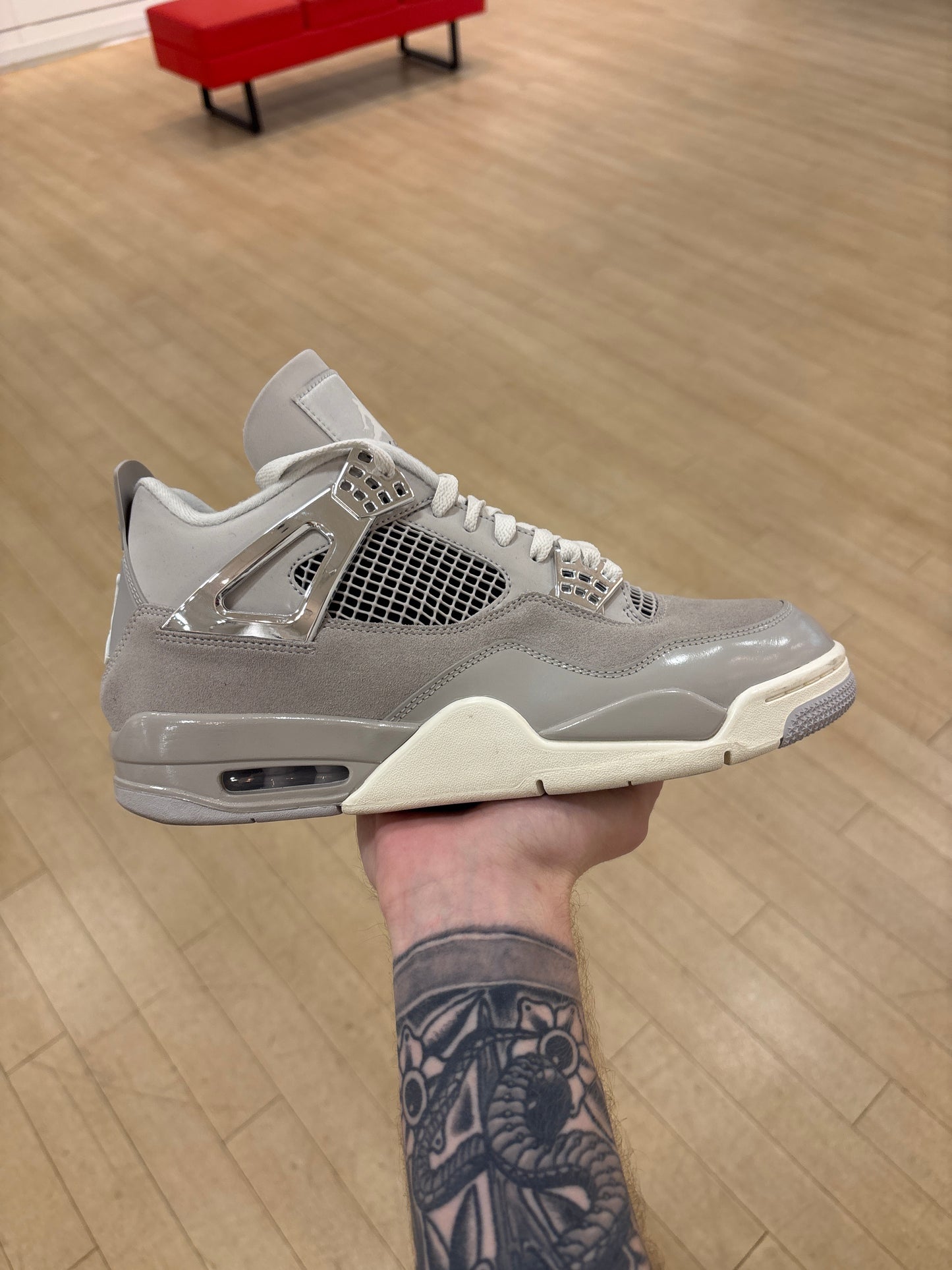 Jordan 4 Frozen Moments W (Used)
