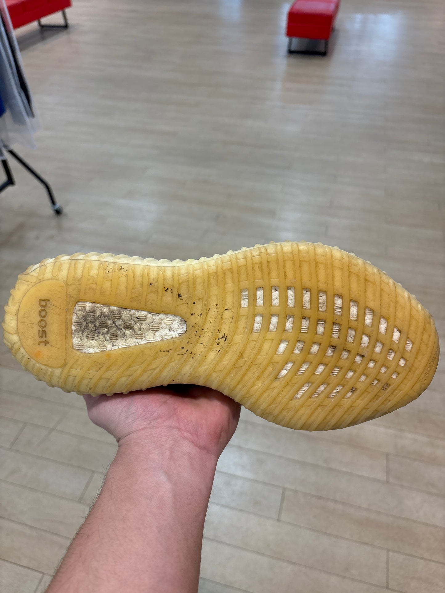 Yeezy 350 V2 Carbon (Used)