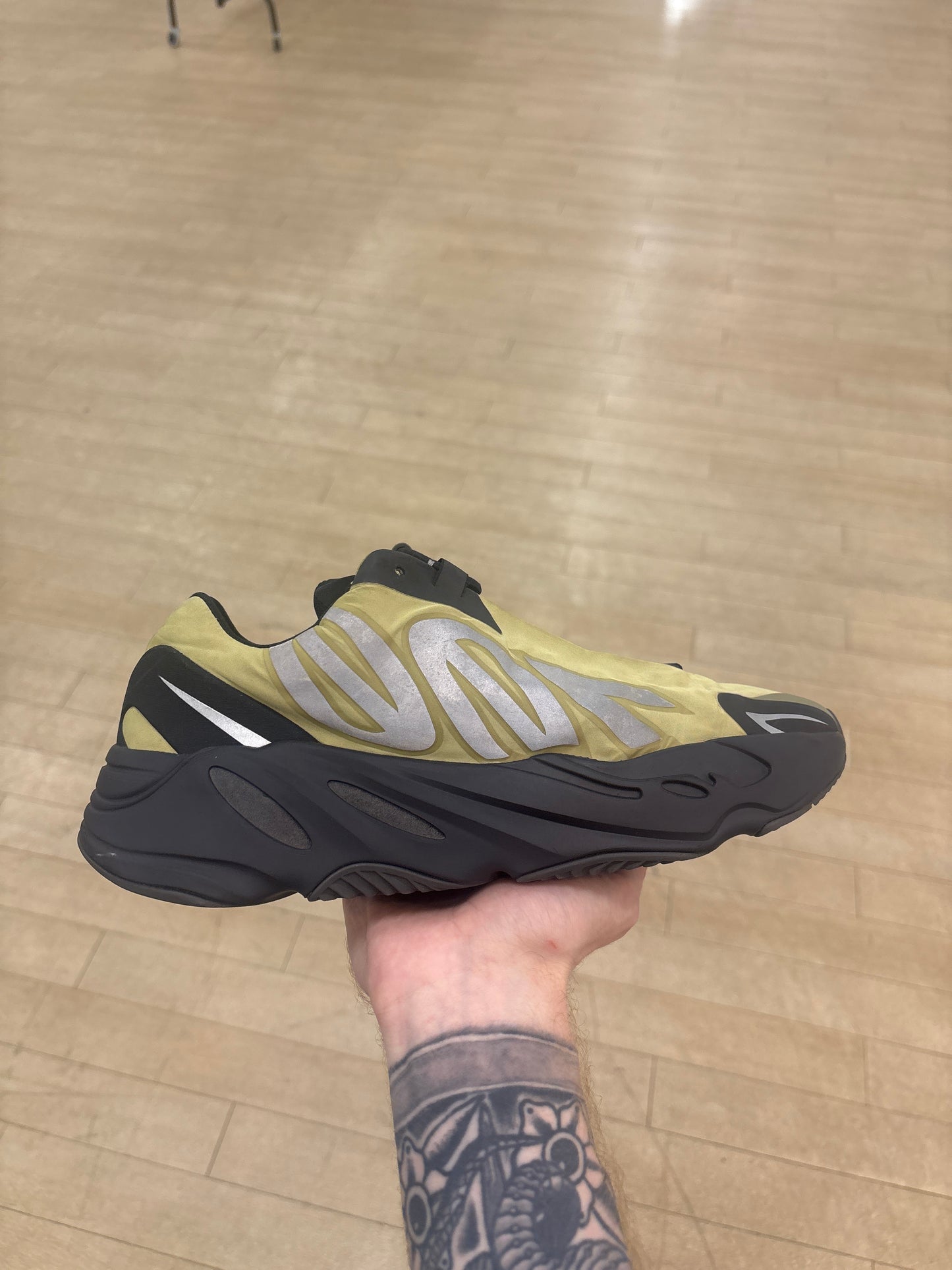 Yeezy 700 MNVN Resin (Used)