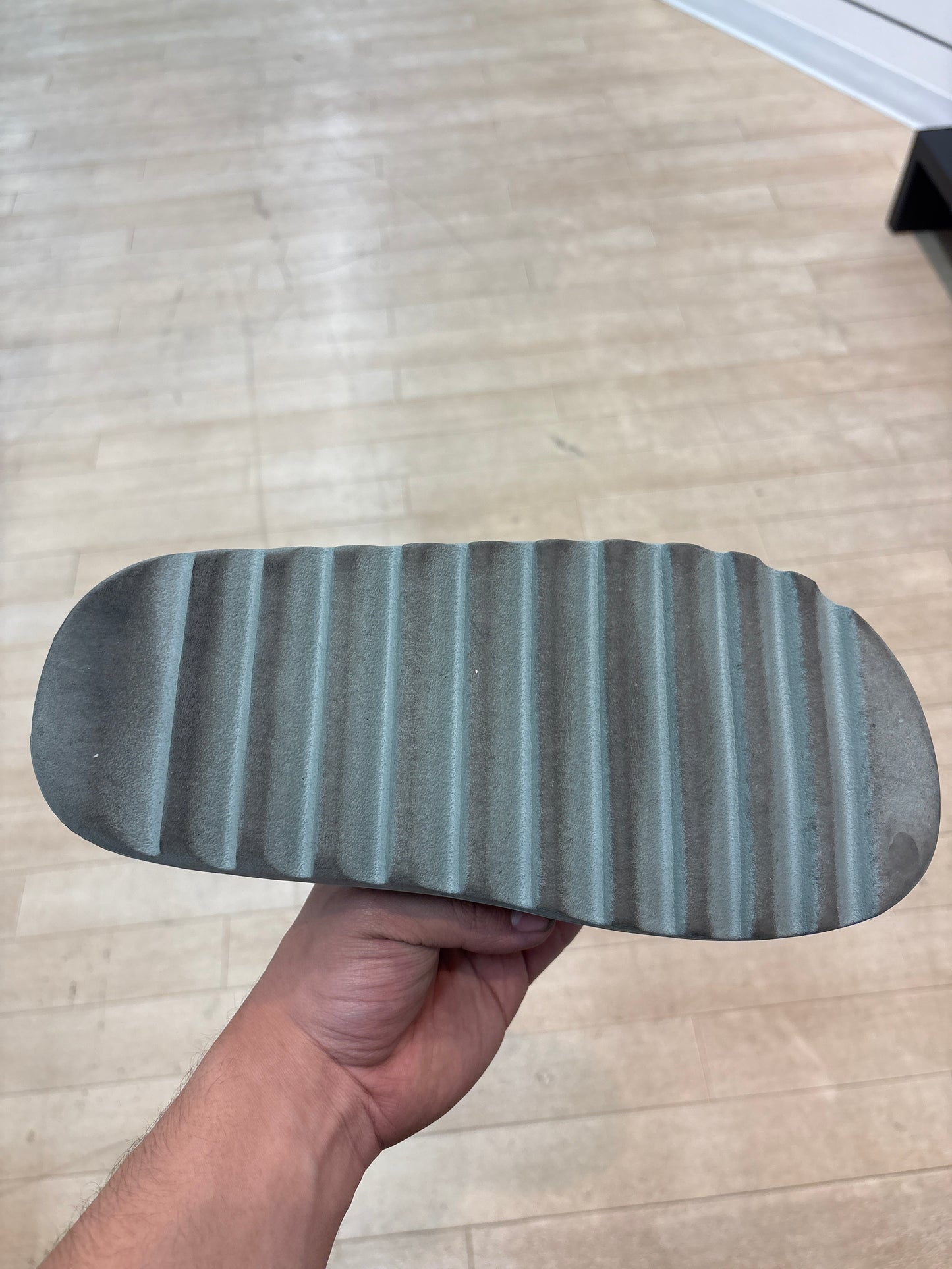 Yeezy Slide Salt (Used)