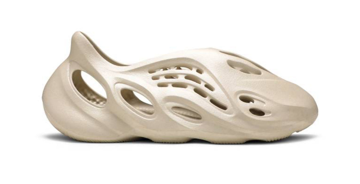 Yeezy Foam RNNR Sand