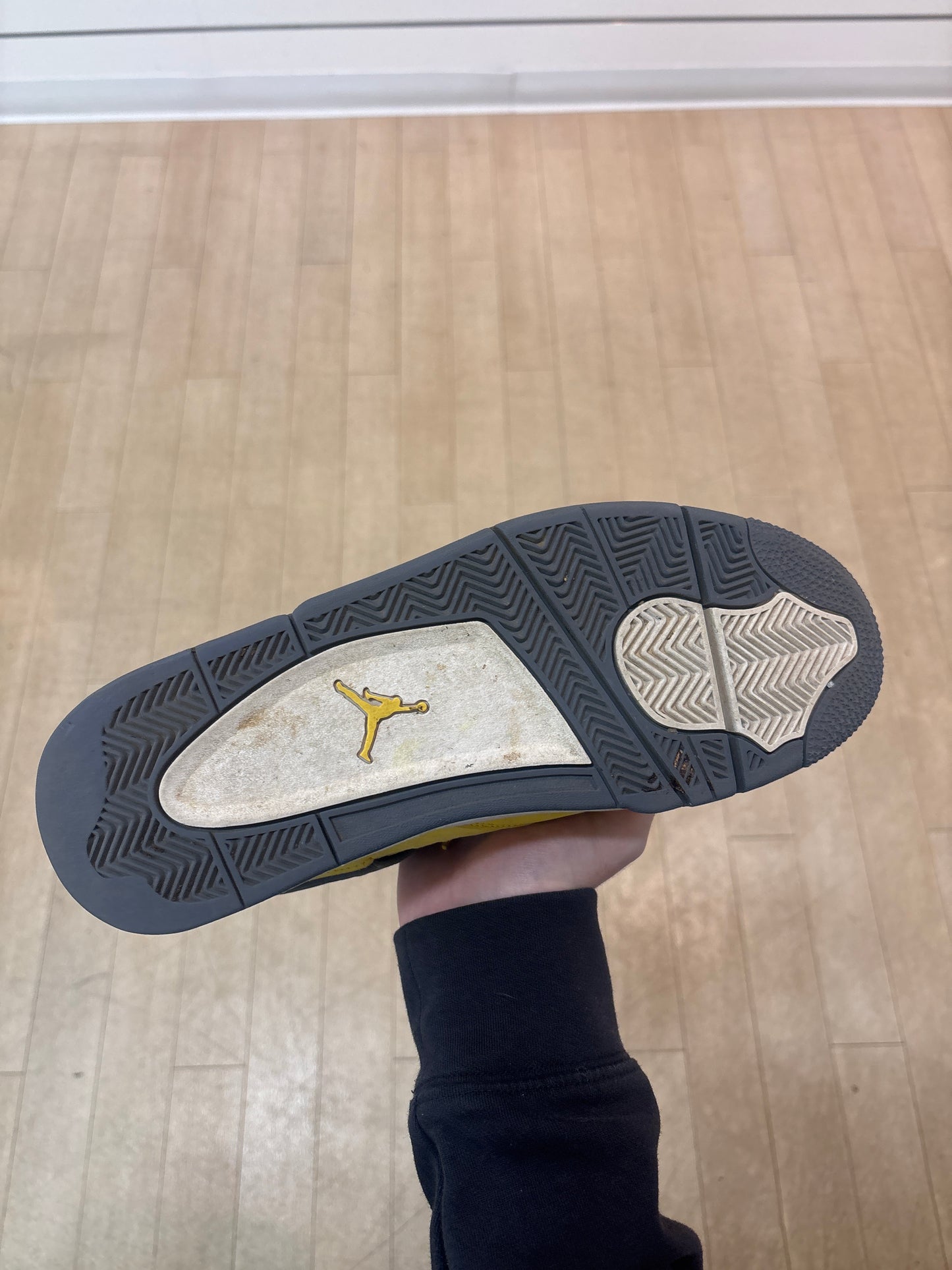 Jordan 4 Lightning (Used)