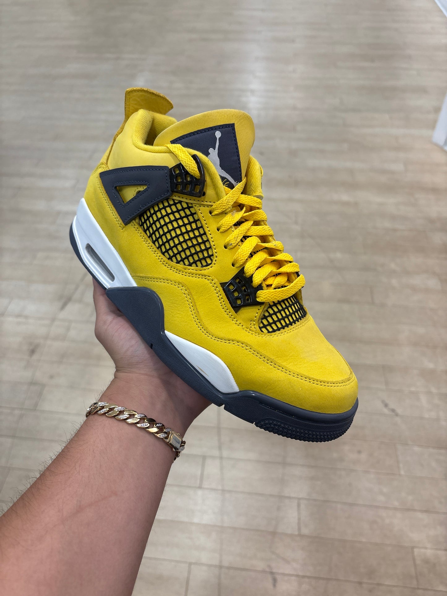 Jordan 4 Lightning (Used)