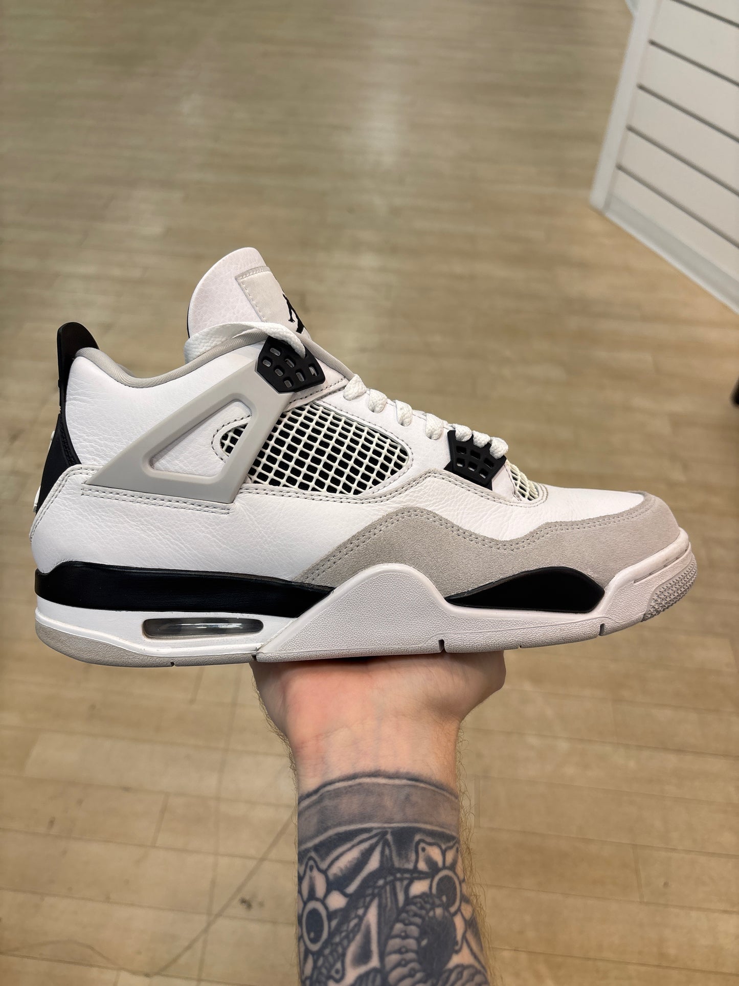 Jordan 4 Military Black (Used)
