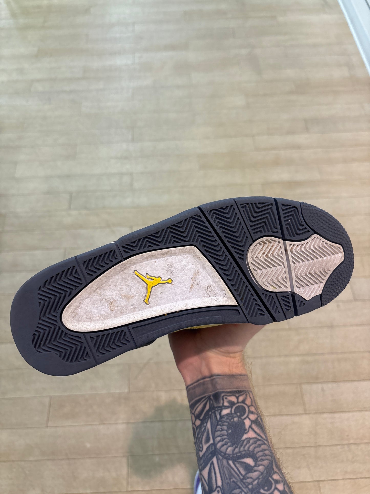 Jordan 4 Lightning (Used)