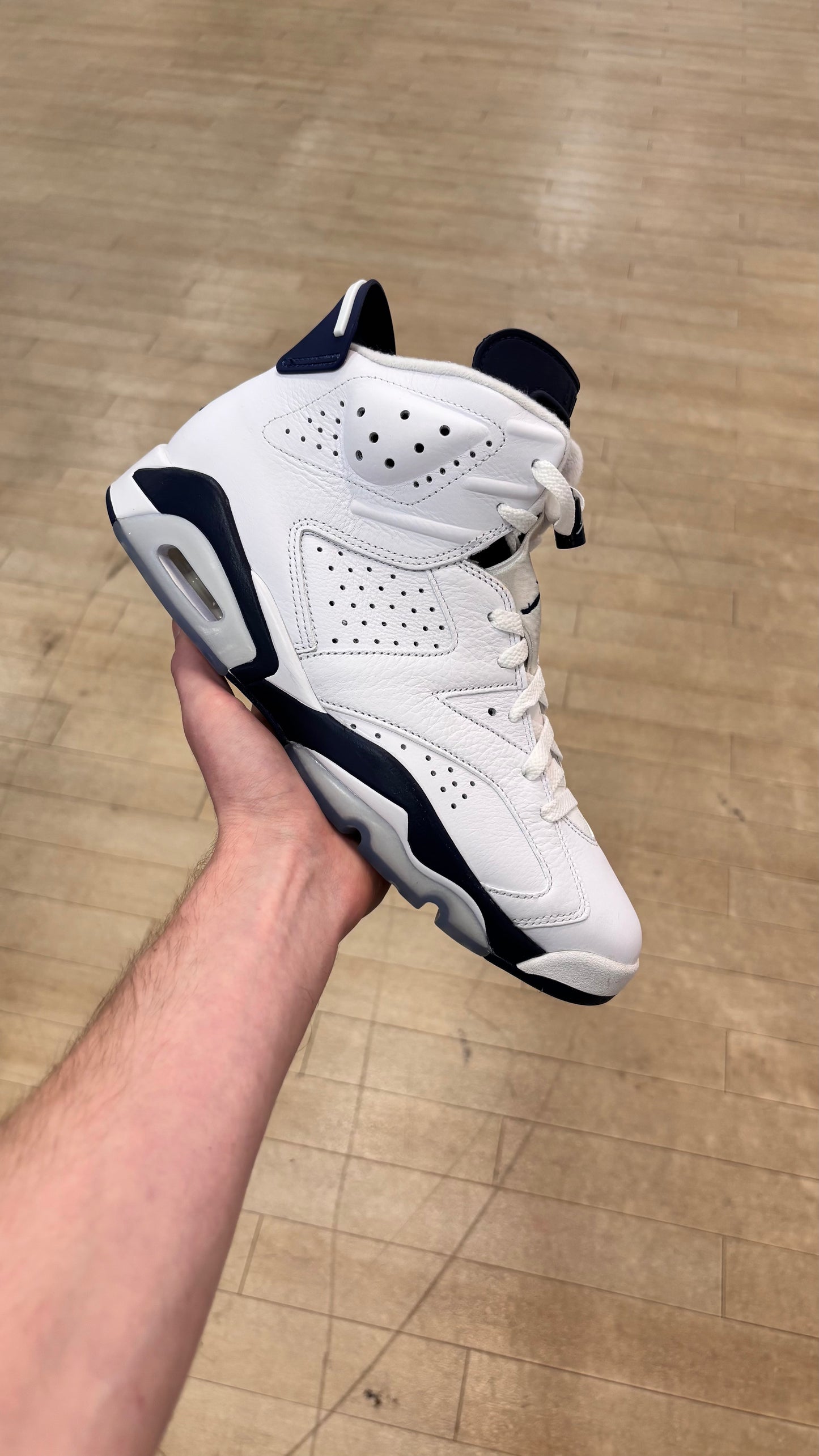 Jordan 6 Midnight Navy (Used)