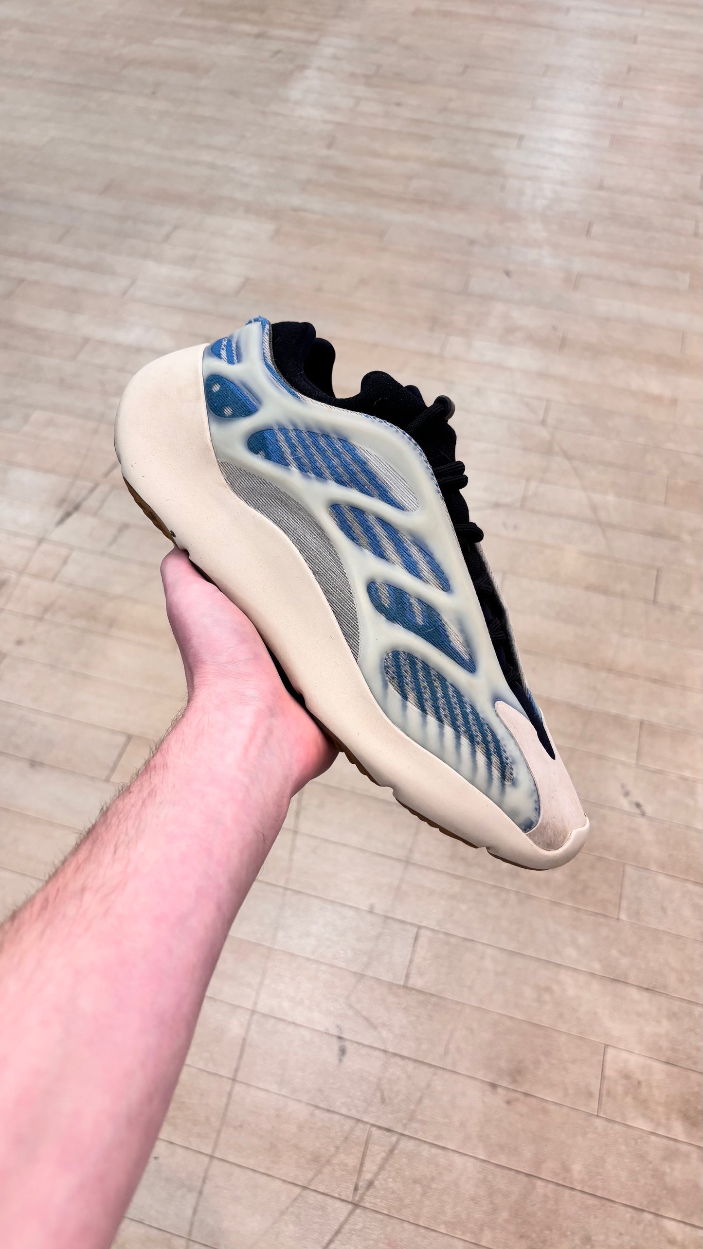 Yeezy 700 Kyanite (Used)