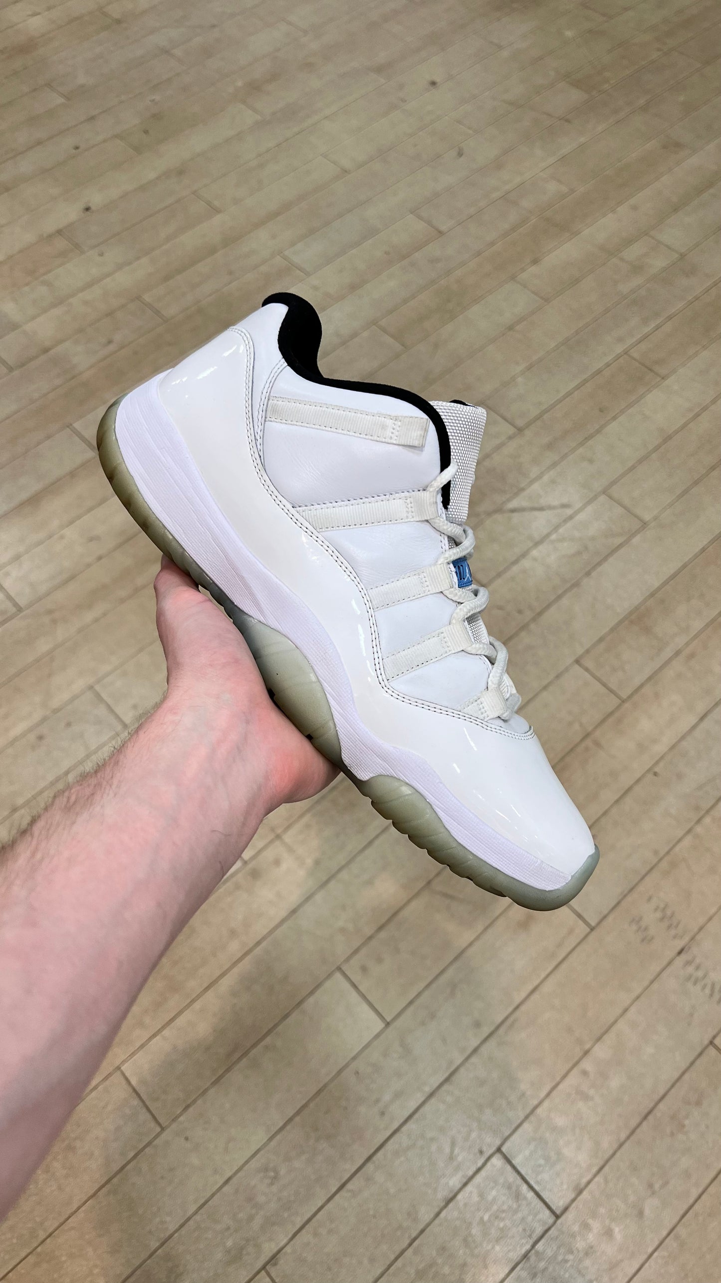 Jordan 11 Low Legend Blue (Used)