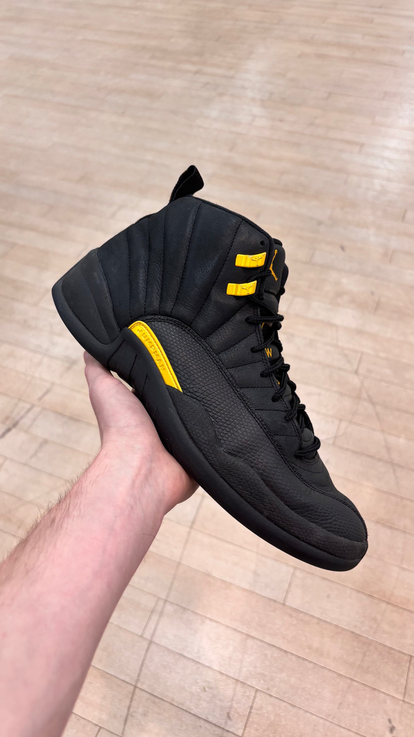 Jordan 12 Black Taxi (Used)