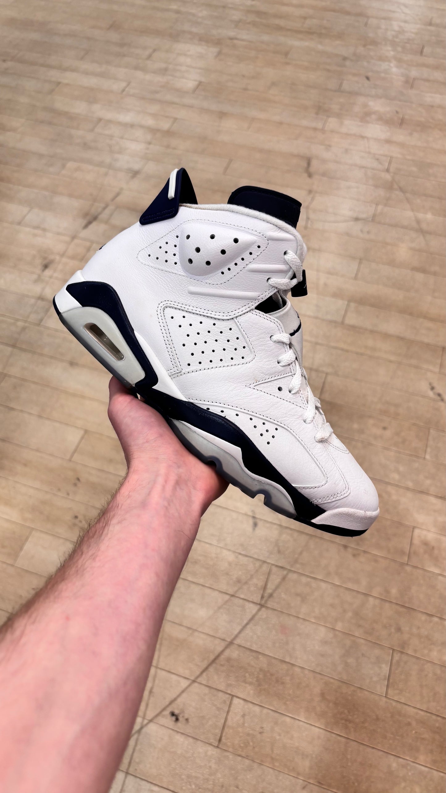 Jordan 6 Midnight Navy (Used)
