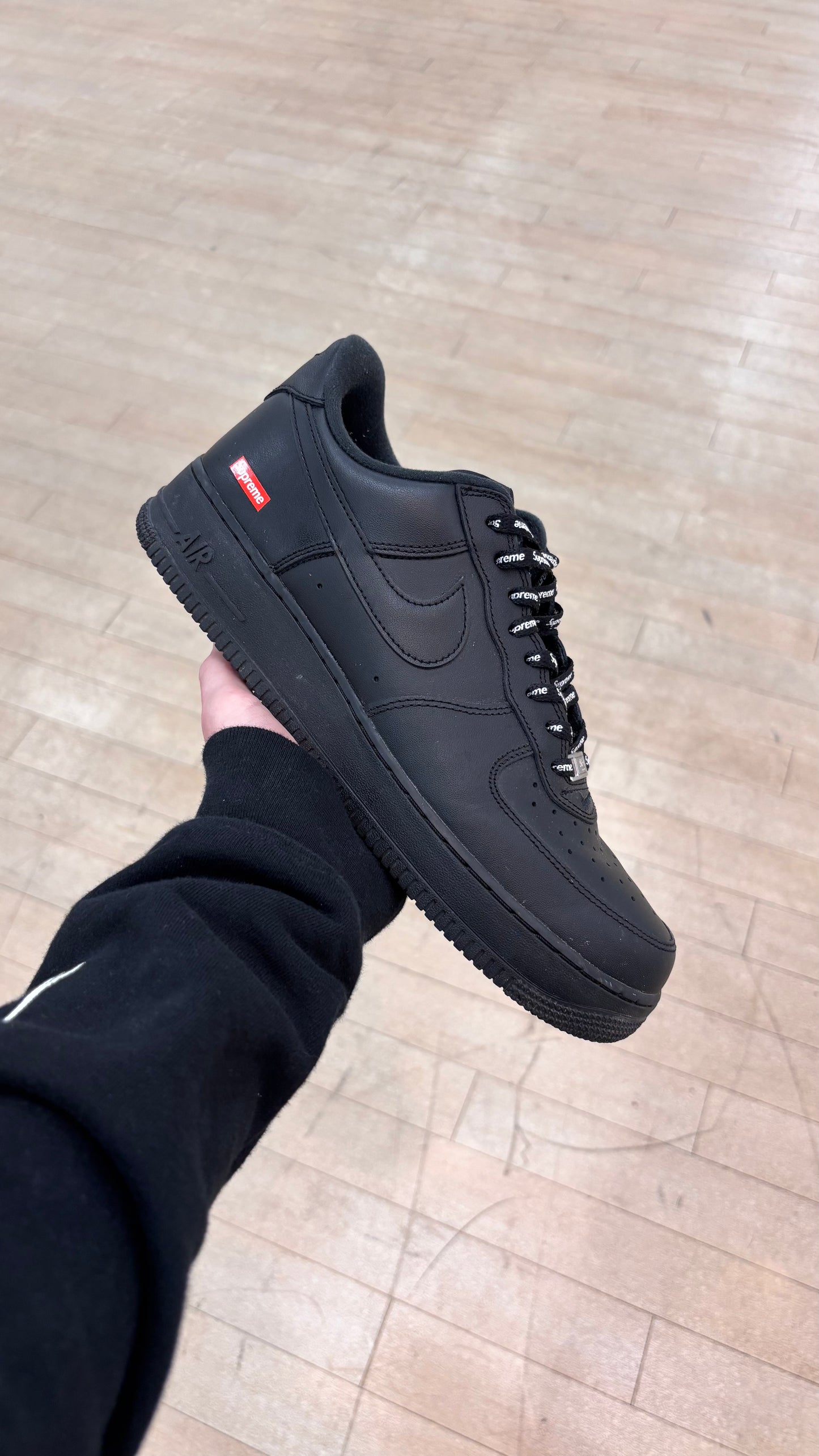 Air Force 1 Low Supreme Black (Used)