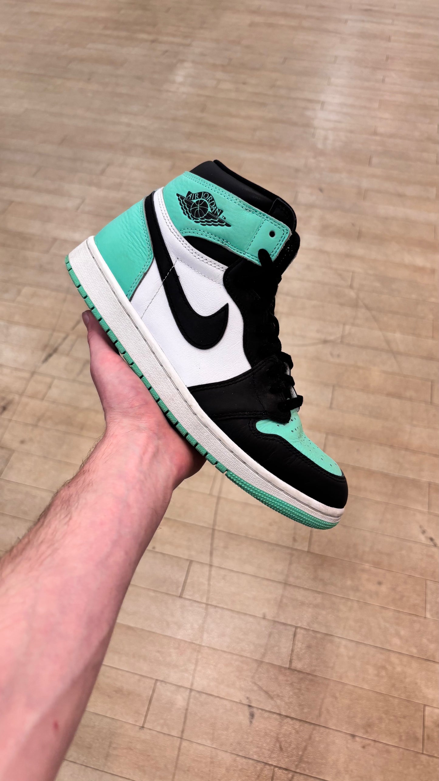 Jordan 1 High Green Glow (Used)