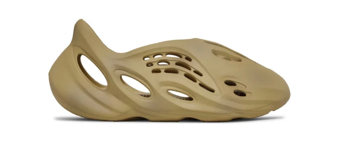 Yeezy Foam RNNR Desert Sand