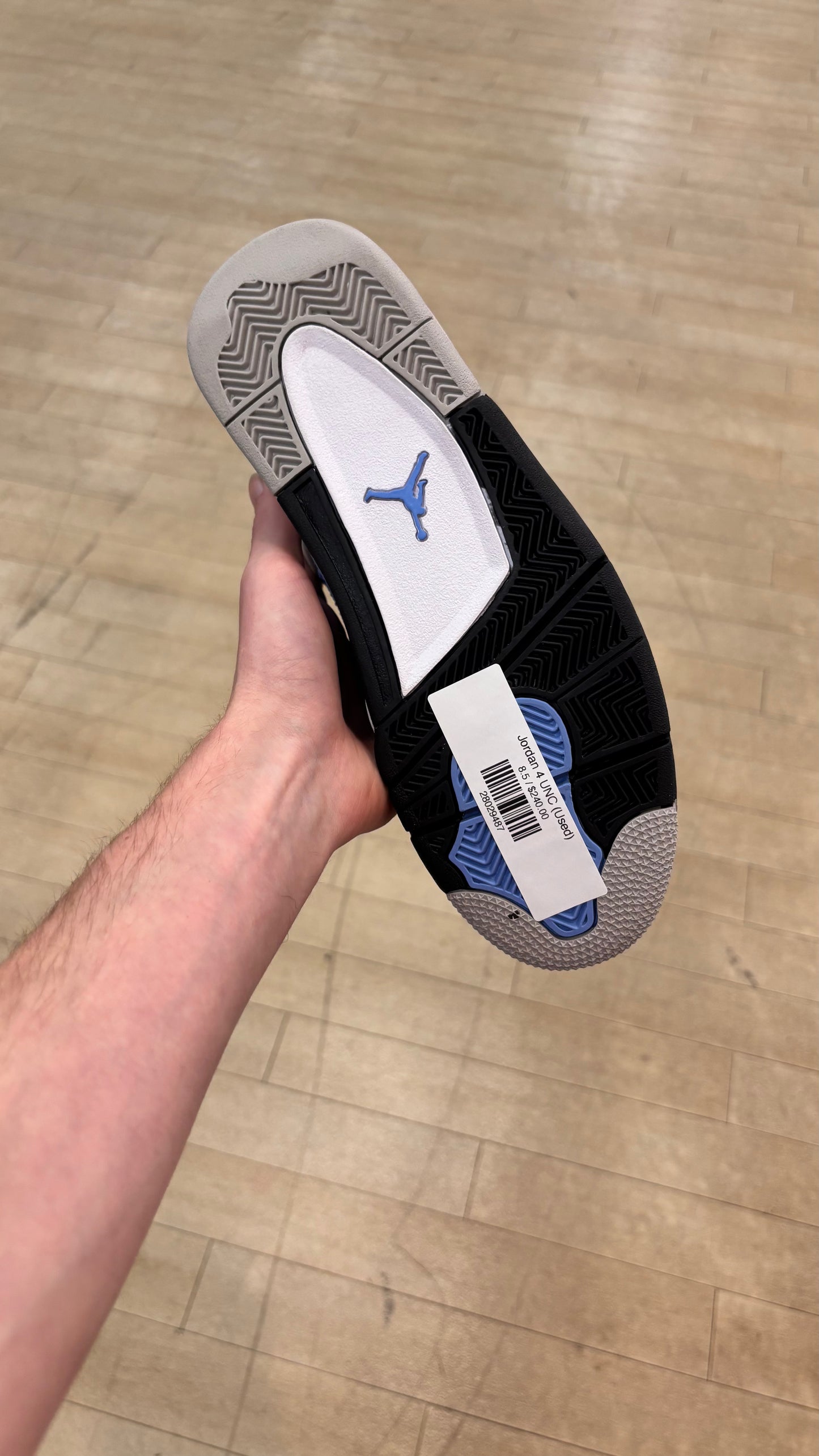 Jordan 4 UNC (Used)