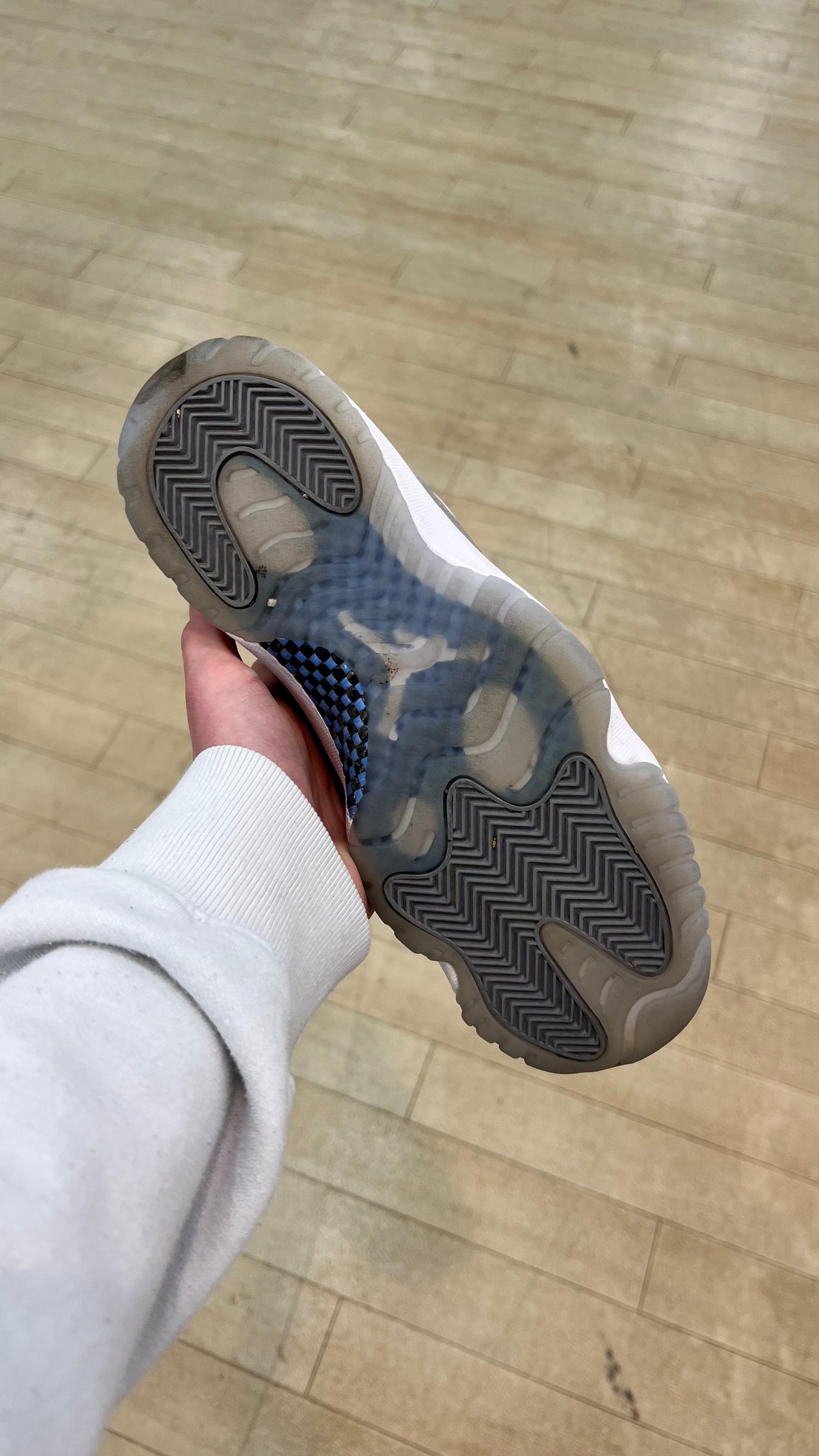 Jordan 11 Low Cement Grey (Used)