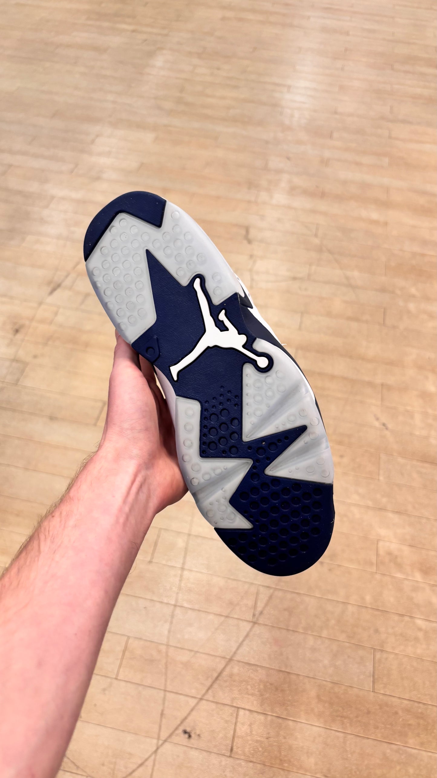 Jordan 6 Midnight Navy (Used)