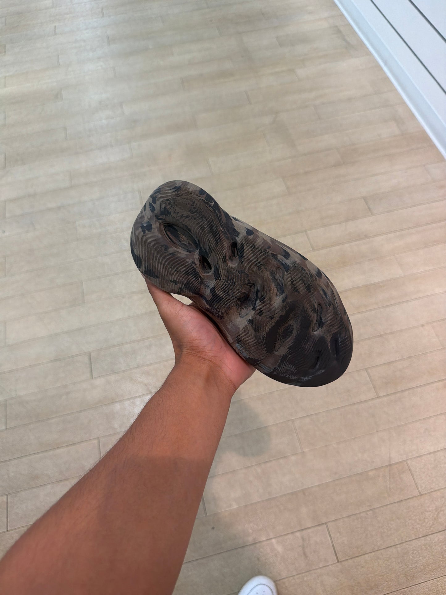 Yeezy Foam RNNR MX Cinder (Used)