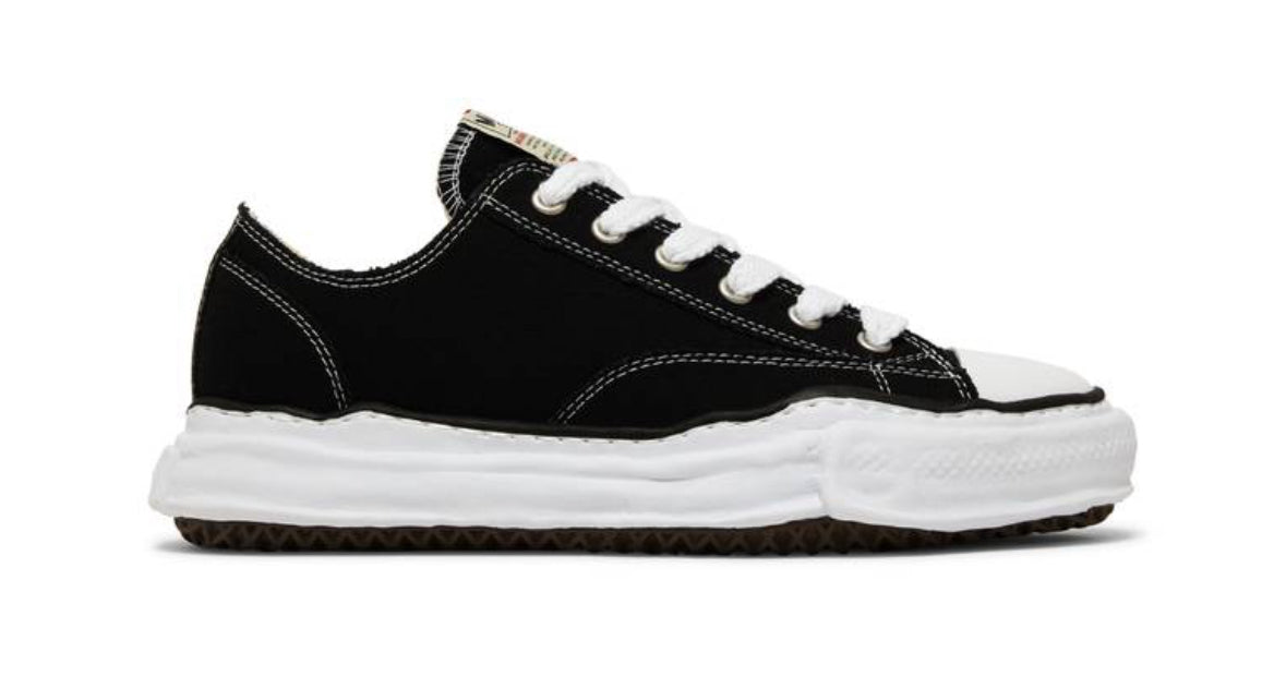 Maison Mihara Peterson Canvas Low Black