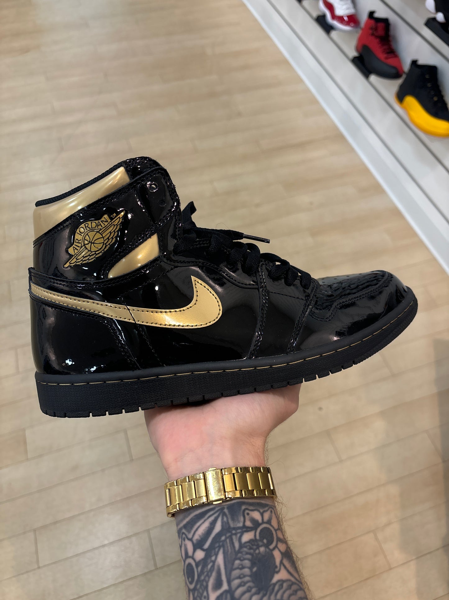 Jordan 1 High Black Metallic Gold (Used)