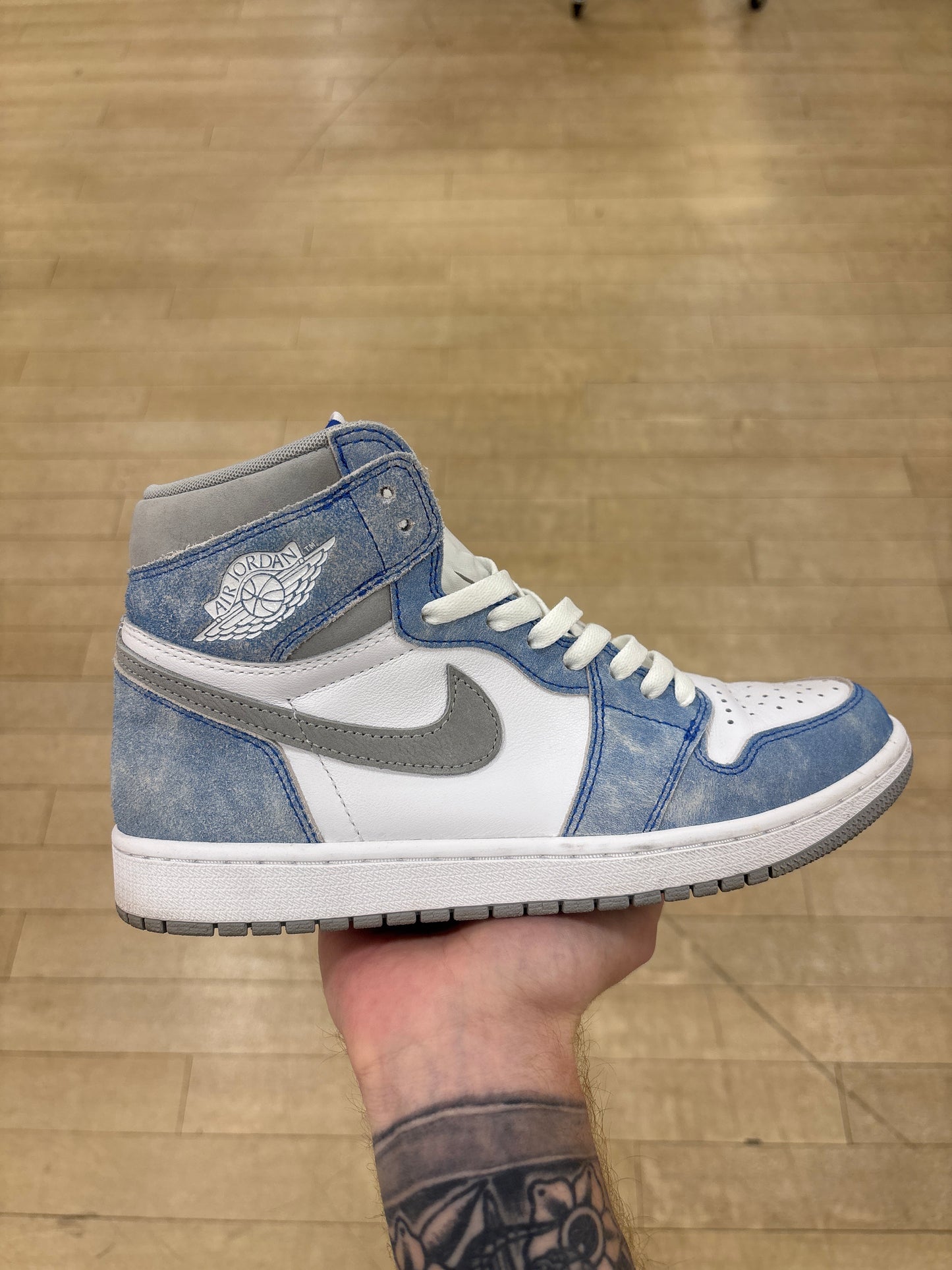 Jordan 1 High Hyper Royal (Used)