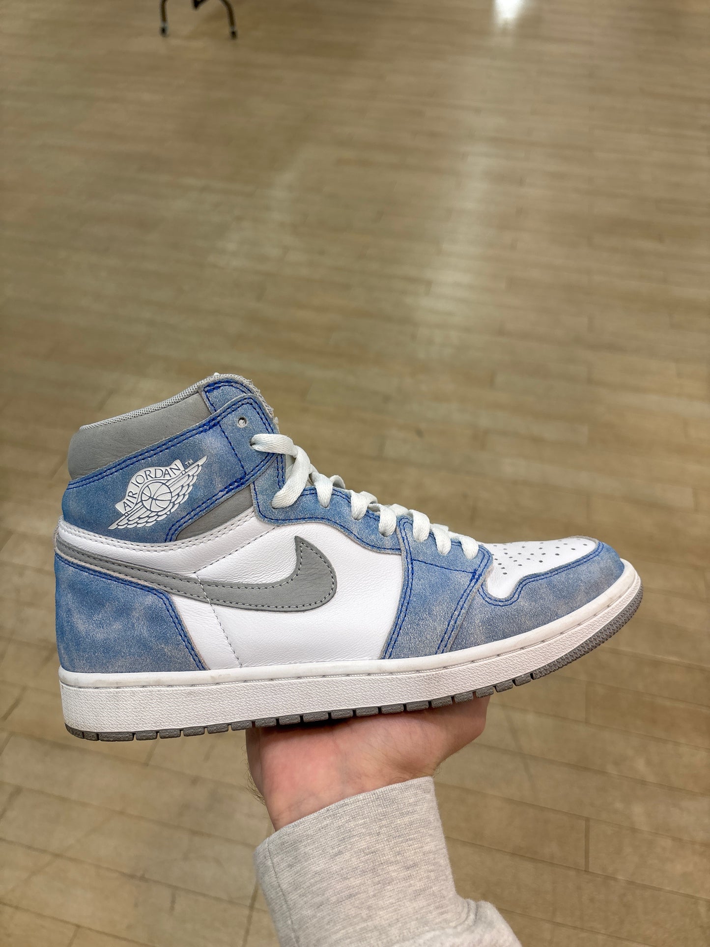 Jordan 1 High Hyper Royal (Used)