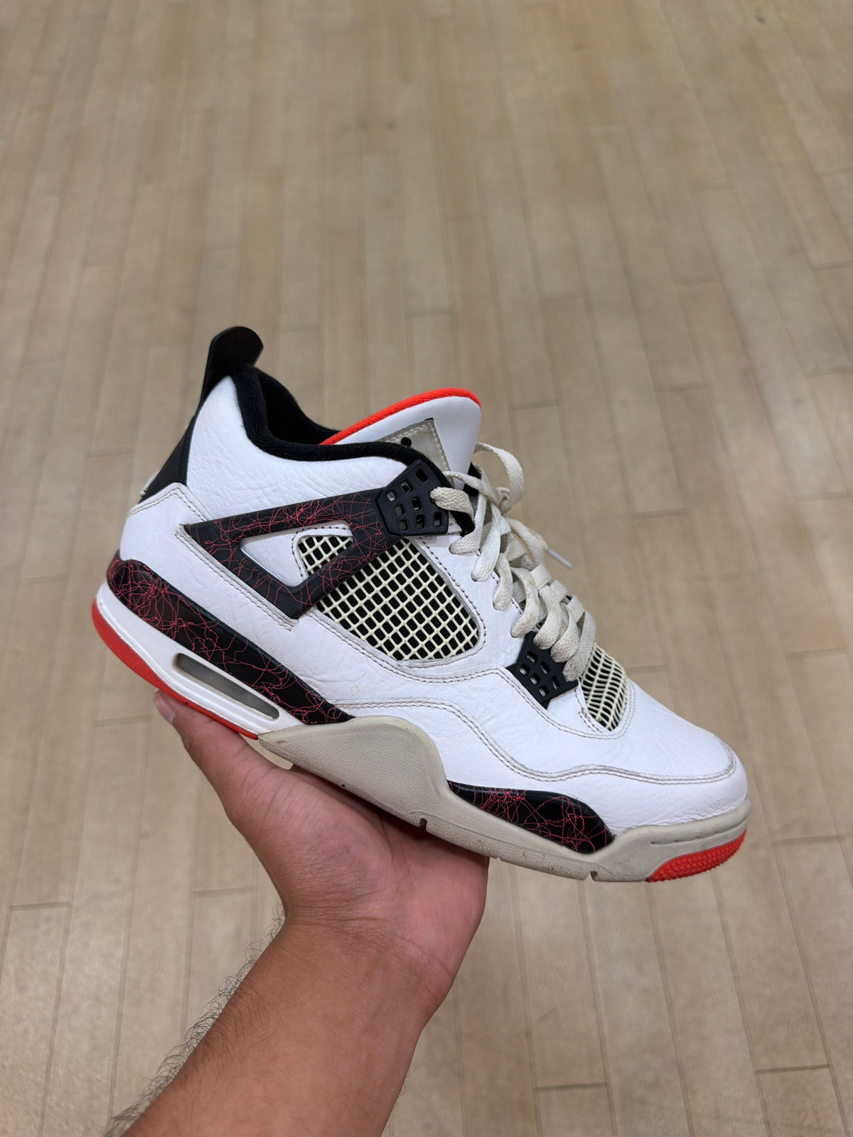 Jordan 4 Pale Citron (Used)