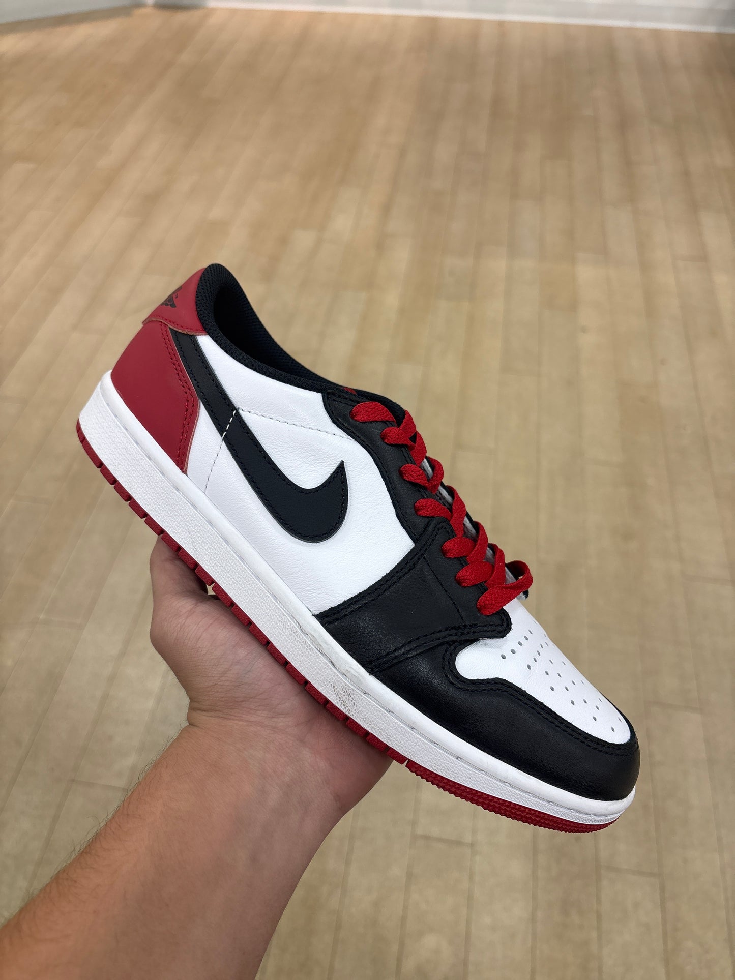Jordan 1 Low Black Toe (Used)