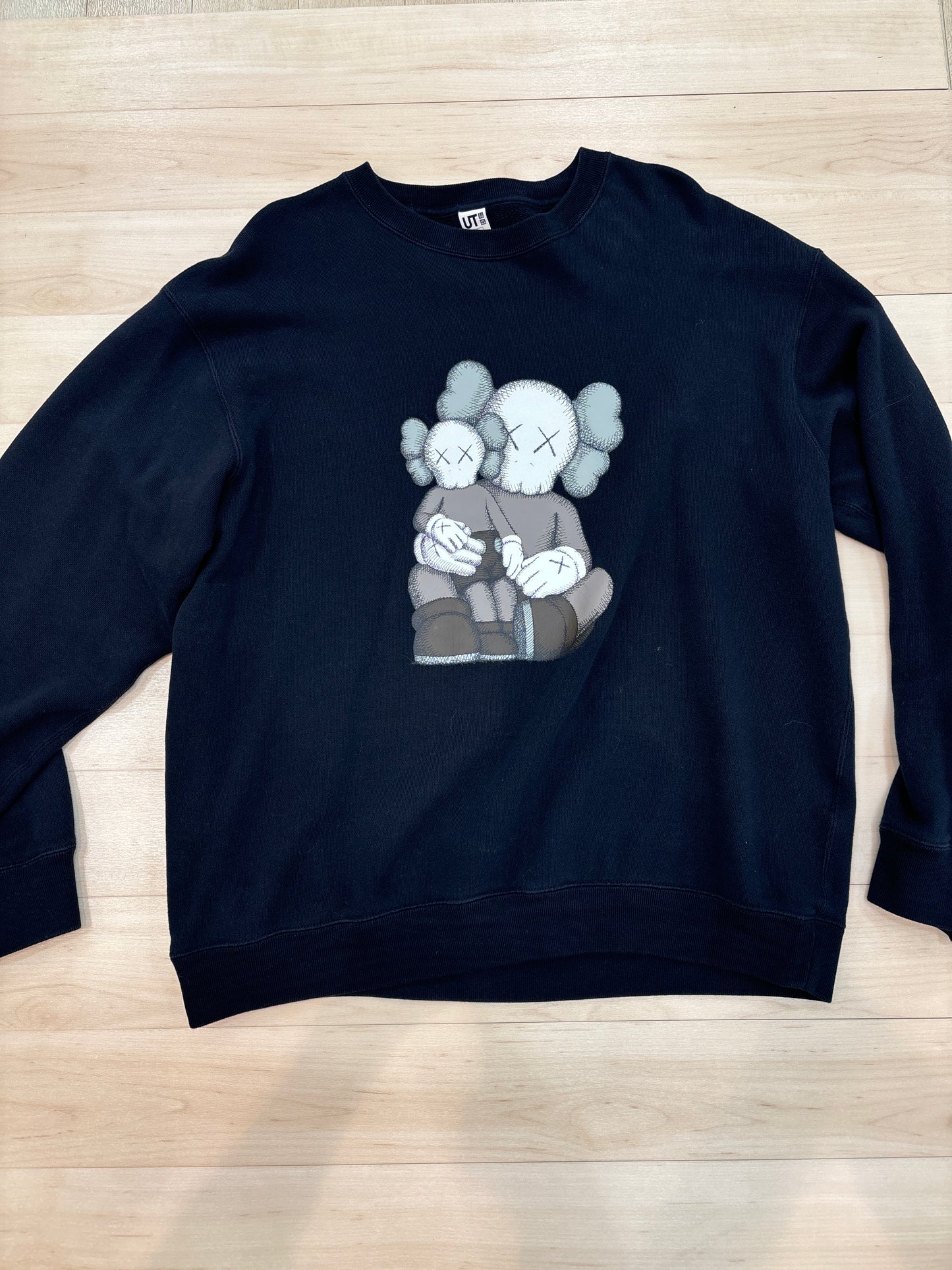 Kaws Uniqlo Longsleeve Crewneck (Used)