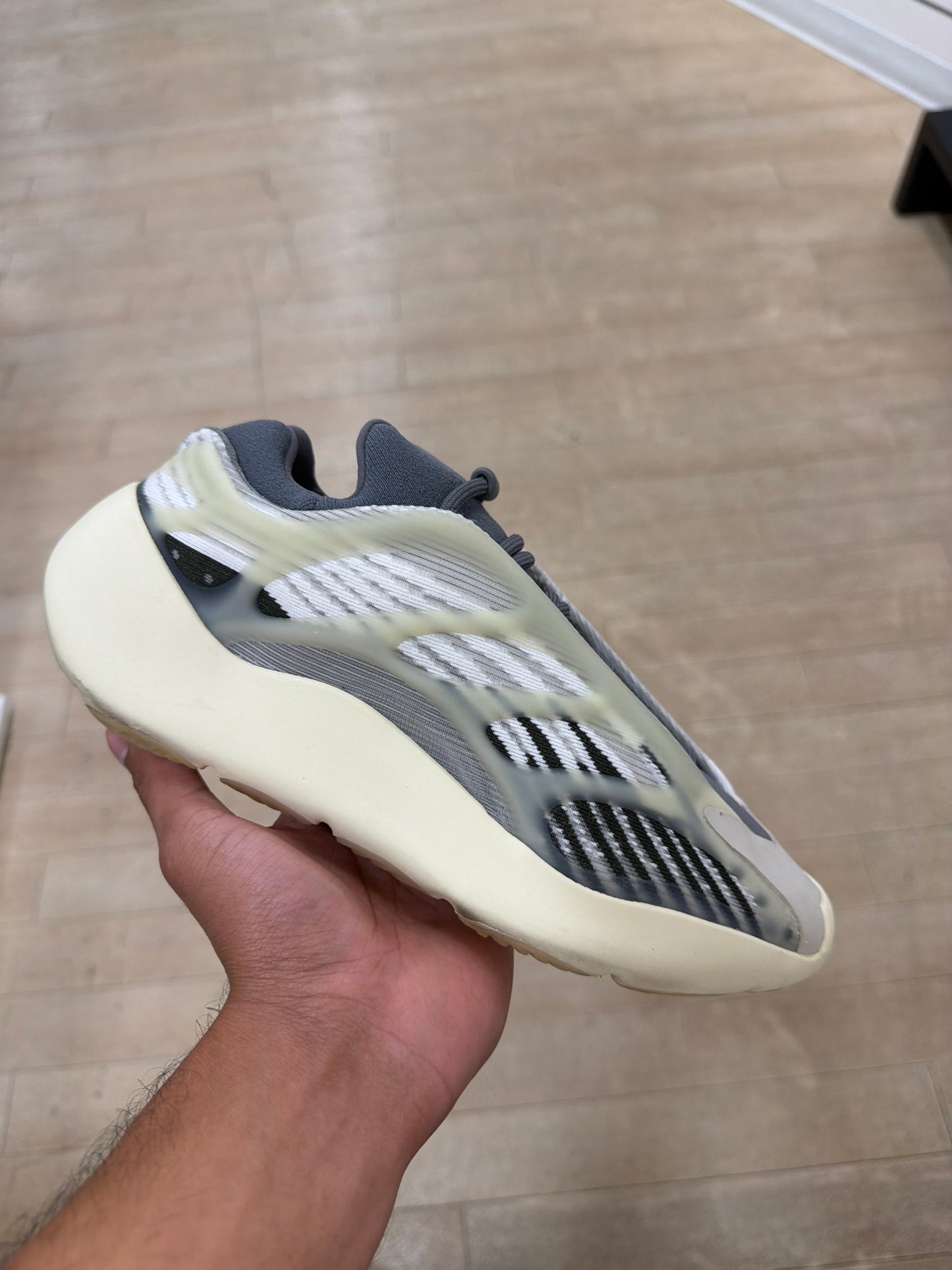 Yeezy 700 V3 Fade Salt (Used)