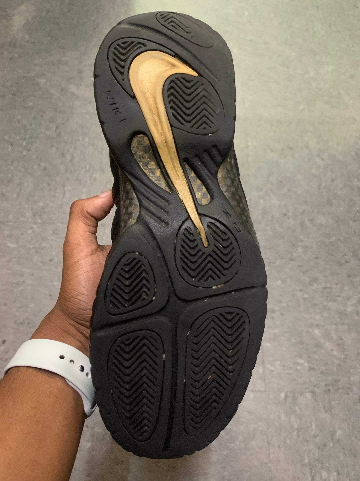 Air Foamposite Pro Black Metallic Gold (Used)