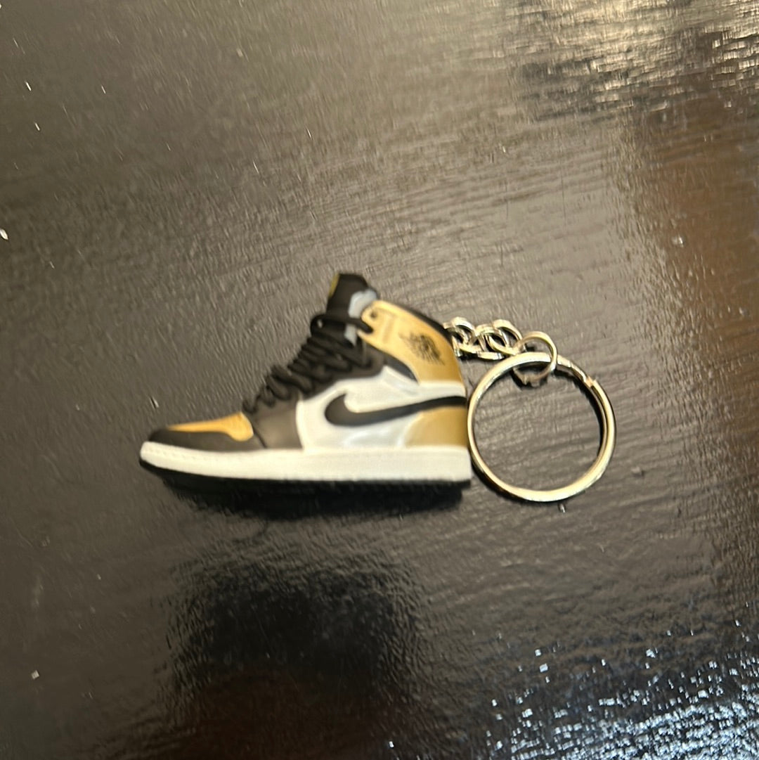 Jordan 1 High Gold Toe Keychain