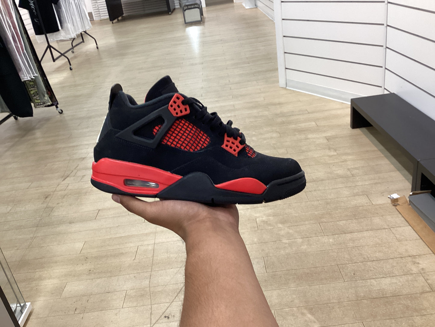 Jordan 4 Red Thunder (Used)