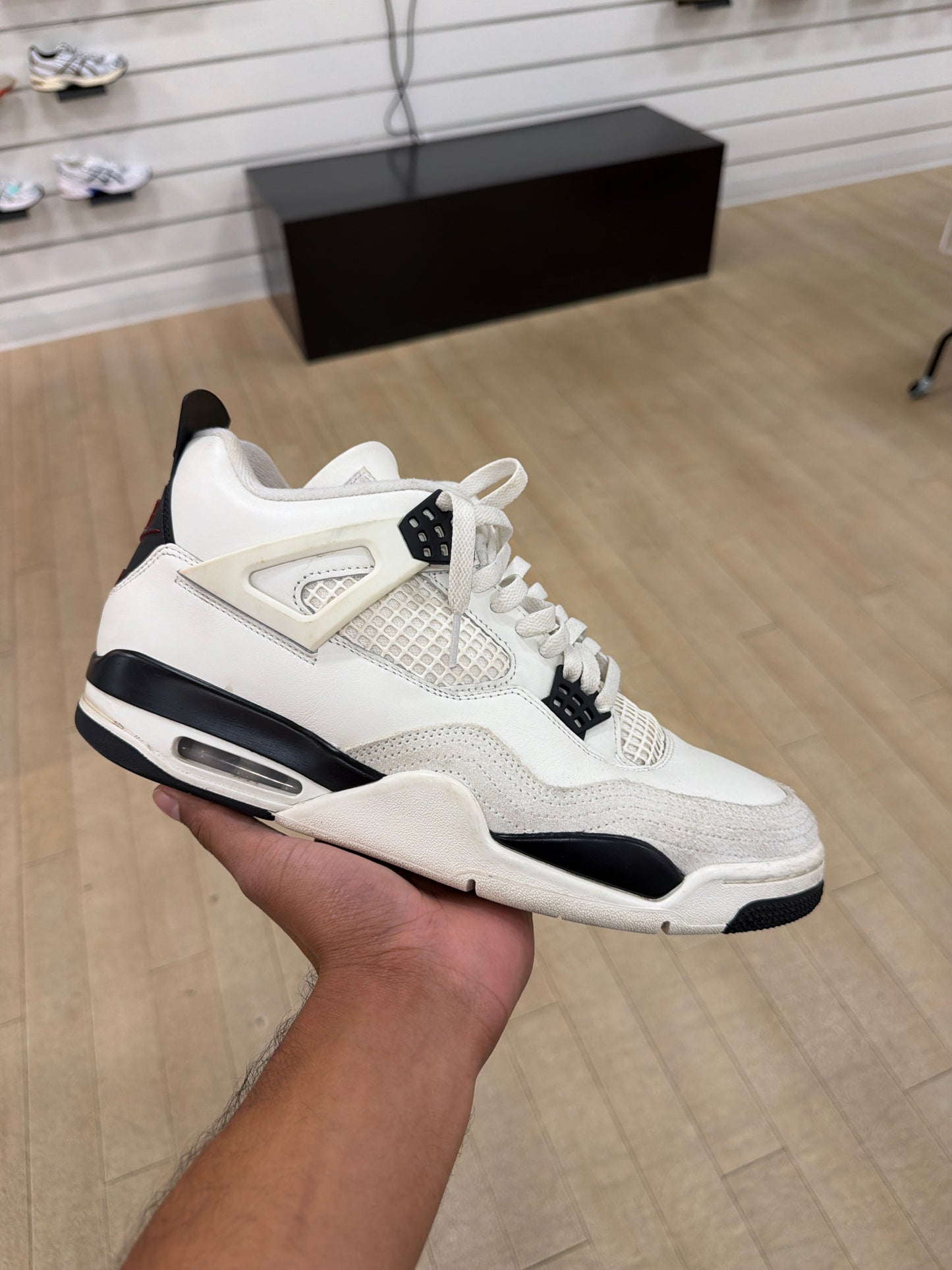 Jordan 4 Flight Club (Used)