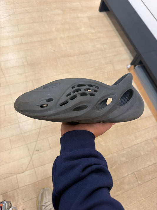 Yeezy Foam RNNR Onyx (Used)