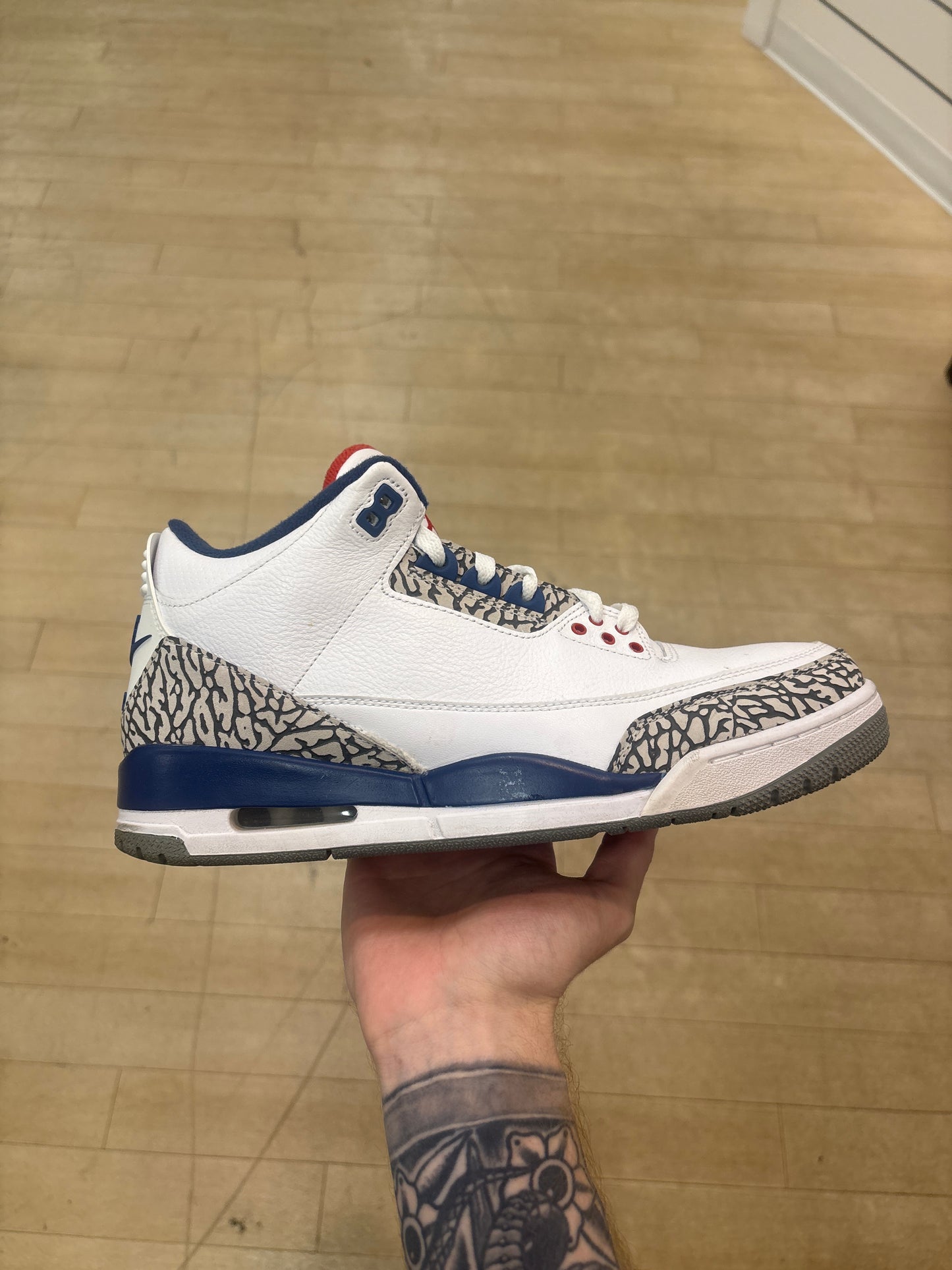 Jordan 3 True Blue (Used, Flaw)