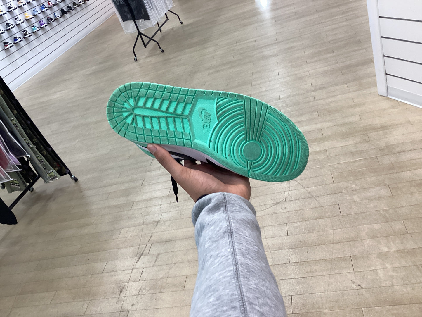 Air Jordan 1 High Green Glow (Used)