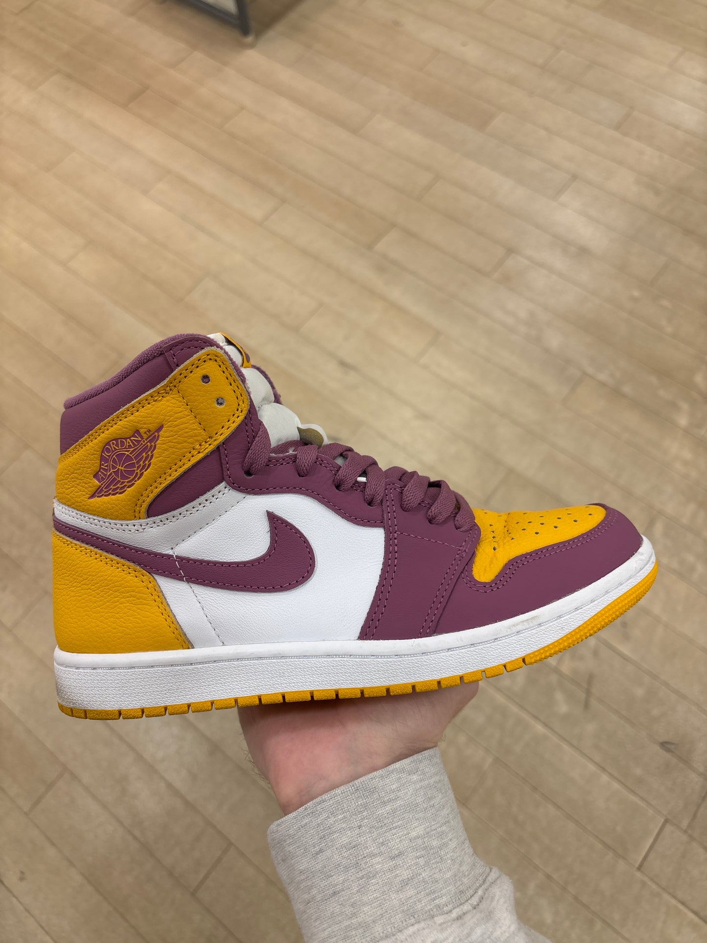 Jordan 1 High Brotherhood (Used)