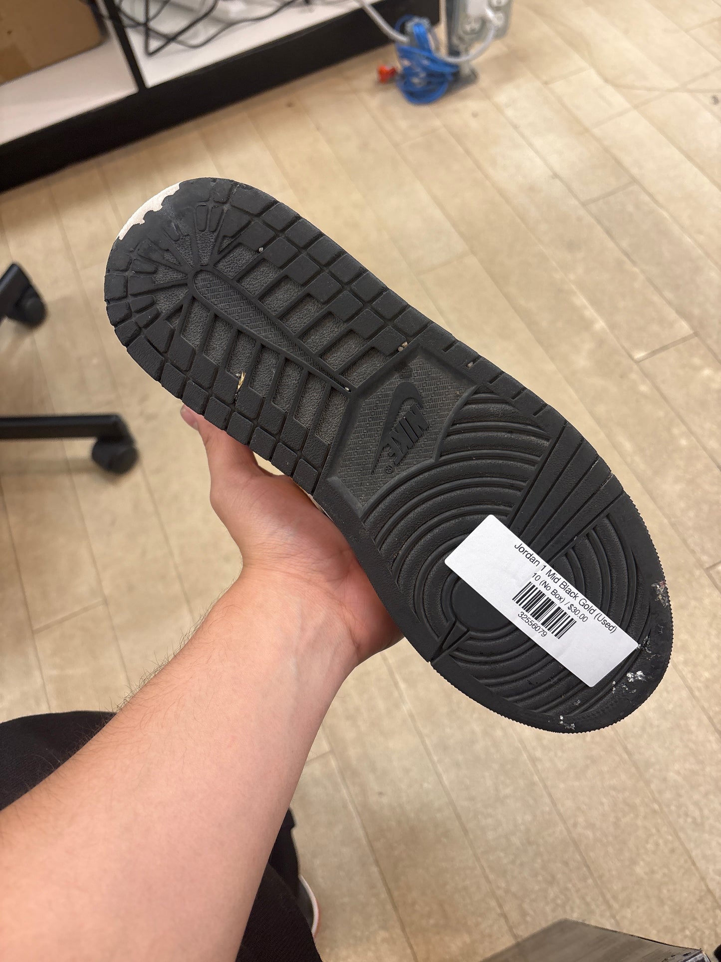 Jordan 1 Mid Black Gold (Used)