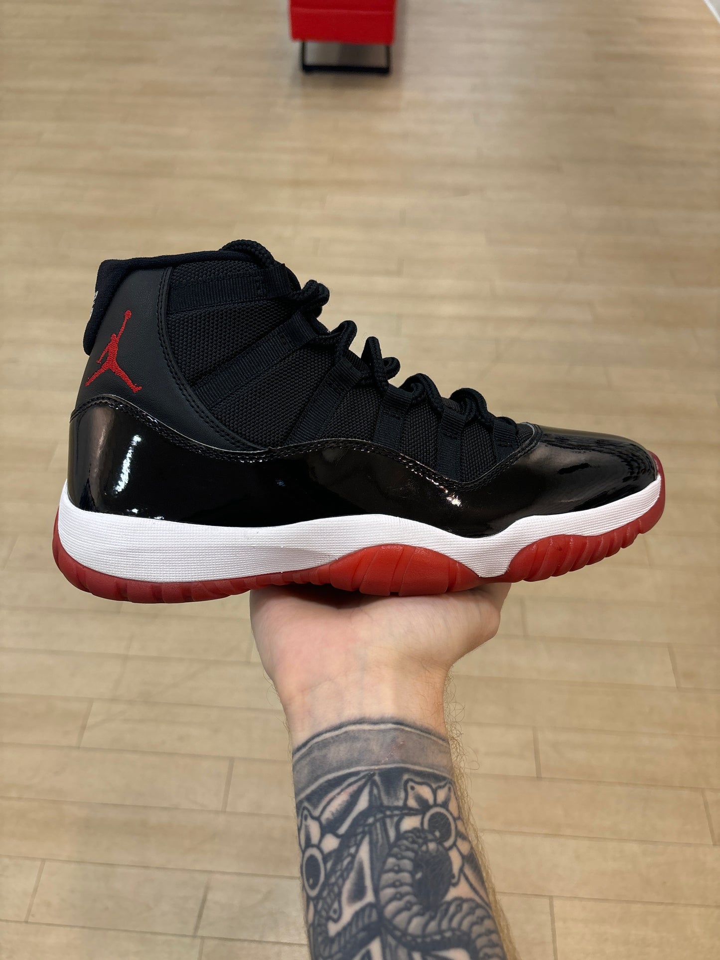 Jordan 11 Bred (Used)