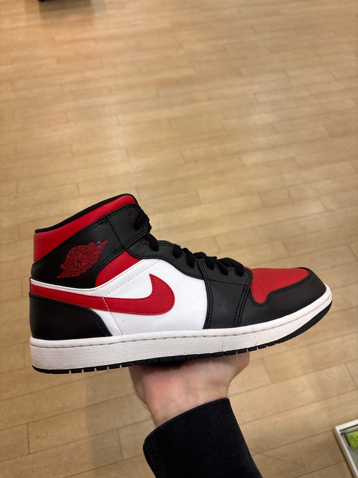 Jordan 1 Mid Bred Toe (Used)