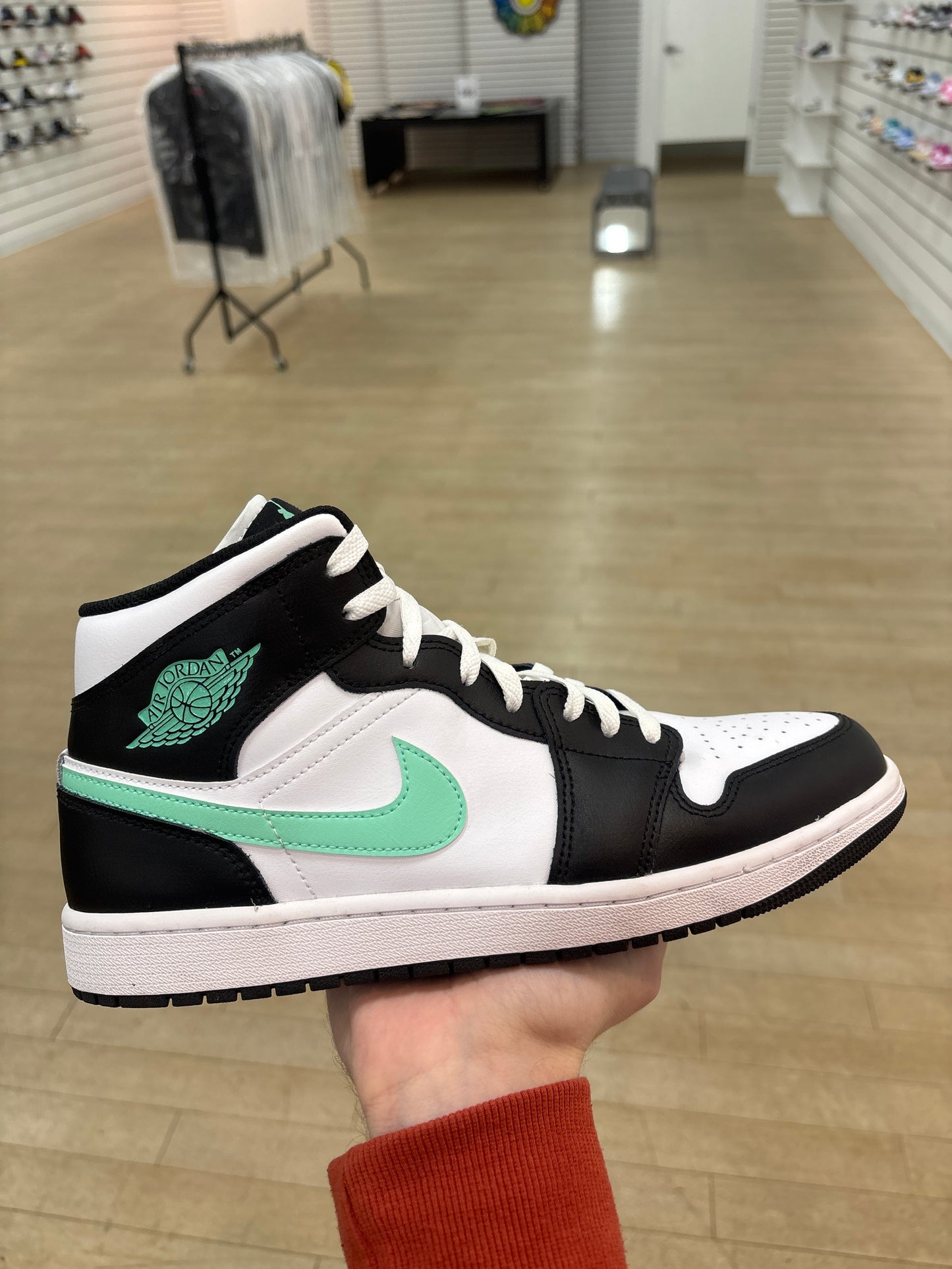 Jordan 1 Mid Green Glow (Used)