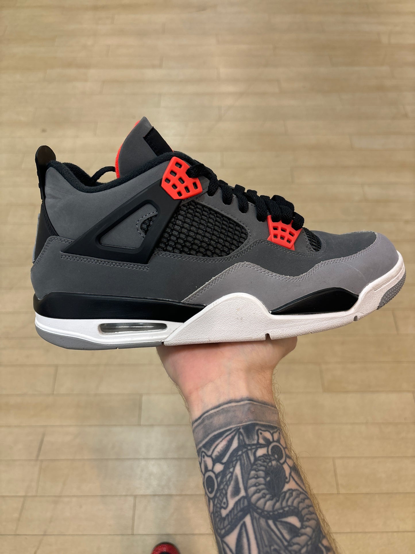 Jordan 4 Infrared (Used)