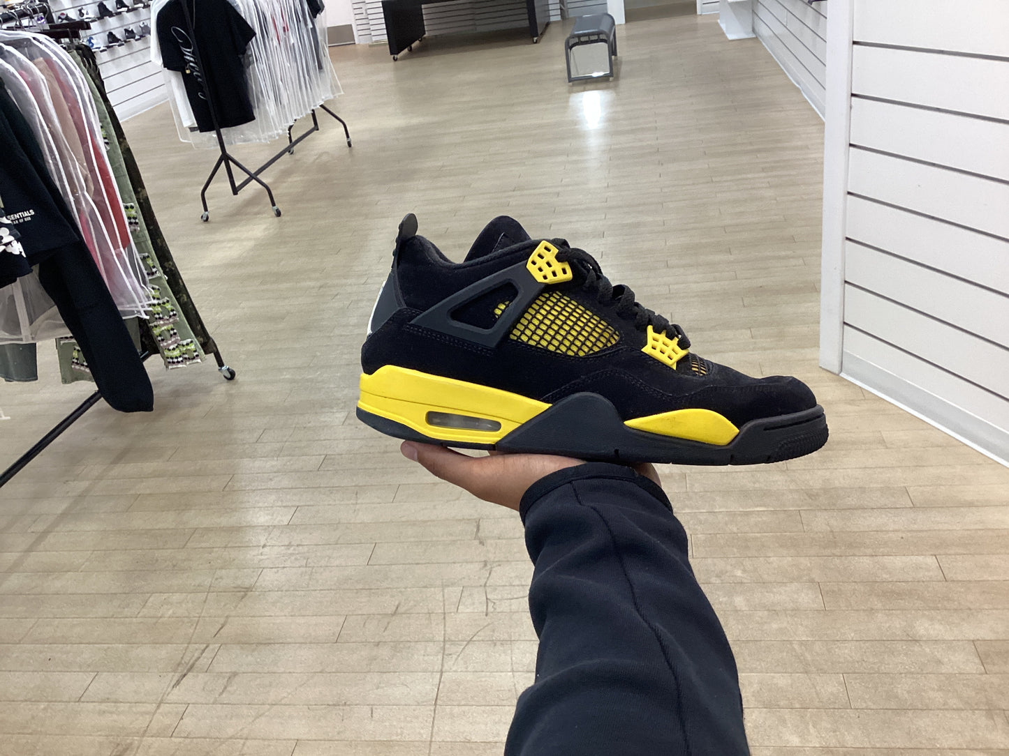 Jordan 4 Thunder (Used)