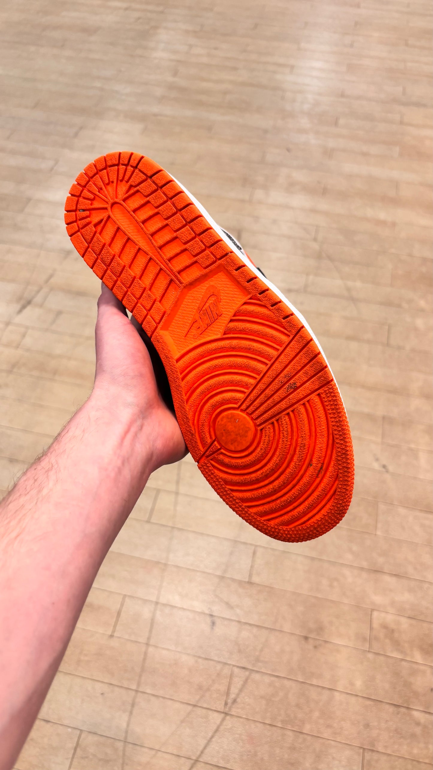 Jordan 1 High Electro Orange (Used)